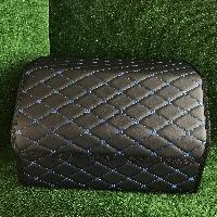 Автосумка-органайзер/Carcom/экокожа/50×30×30см/черный, отстрочка синяя оптом